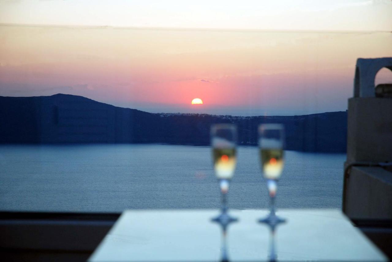 Reverie Santorini Hotel Firostefani Ngoại thất bức ảnh