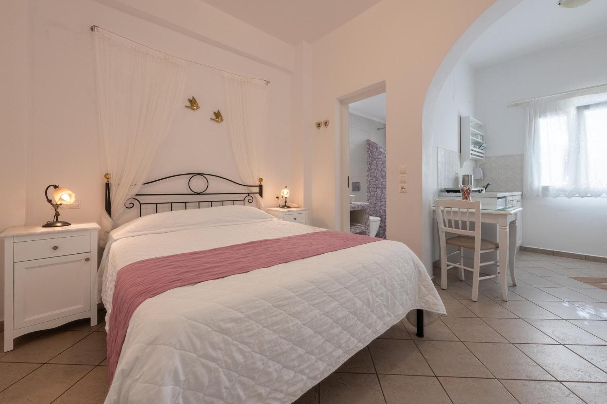 Reverie Santorini Hotel Firostefani Ngoại thất bức ảnh