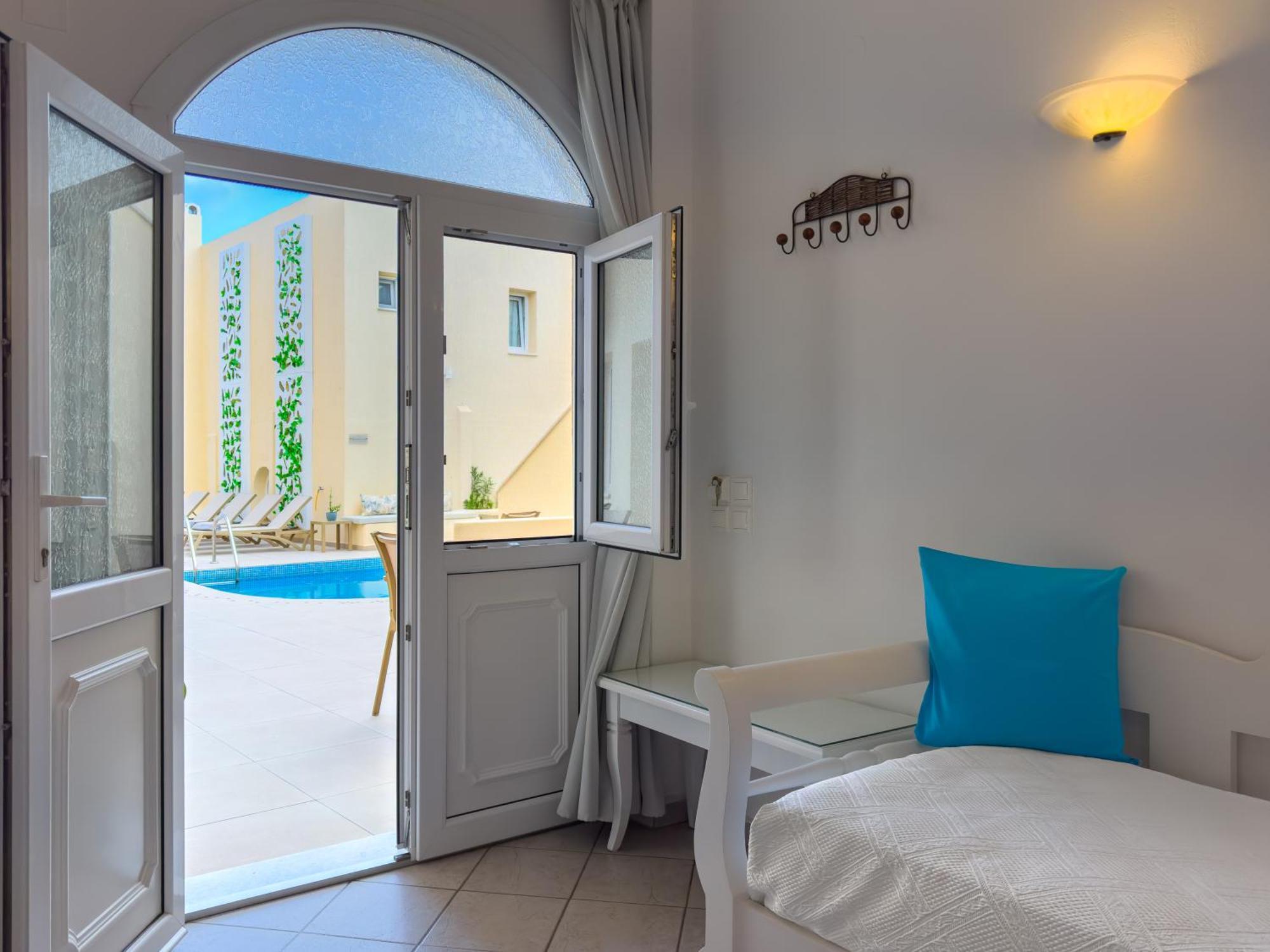 Reverie Santorini Hotel Firostefani Ngoại thất bức ảnh