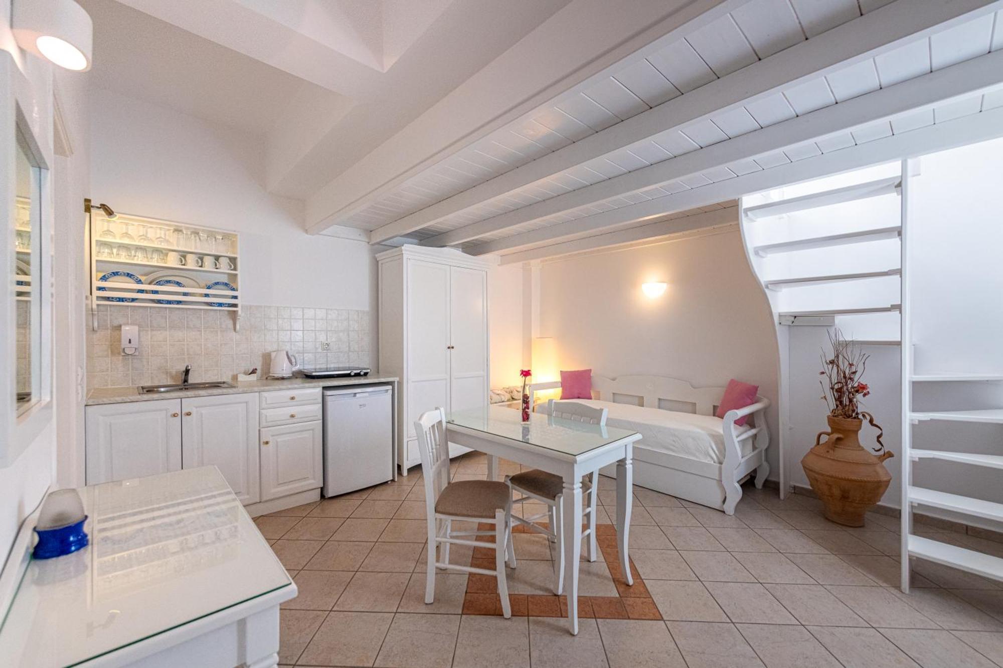 Reverie Santorini Hotel Firostefani Ngoại thất bức ảnh